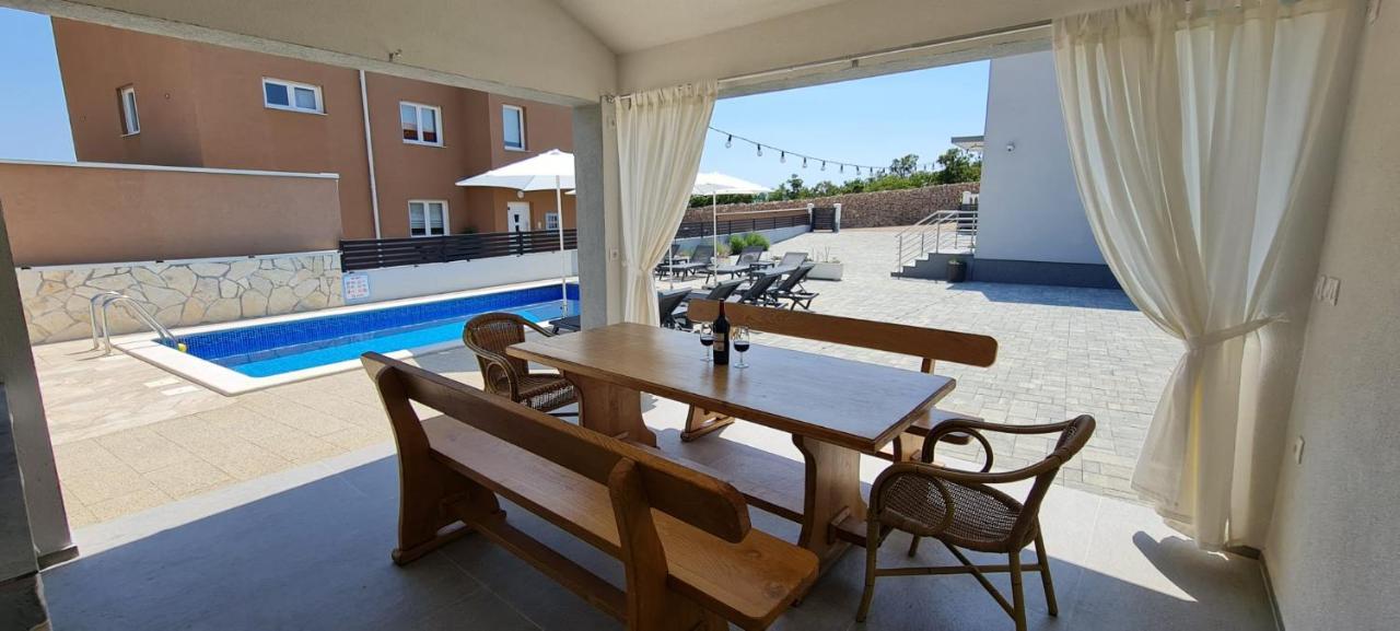 Appartement House Vallis Aurea Povile